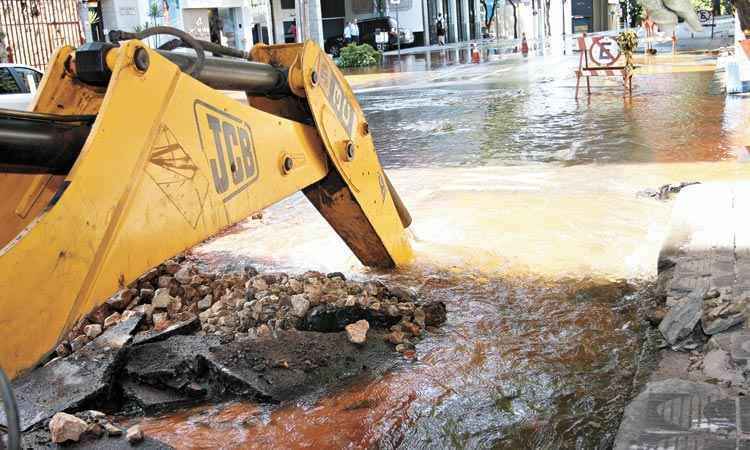 Abastecimento de água em Belo Horizonte será interrompido neste domingo (17/11): 10 bairros afetados; veja a lista