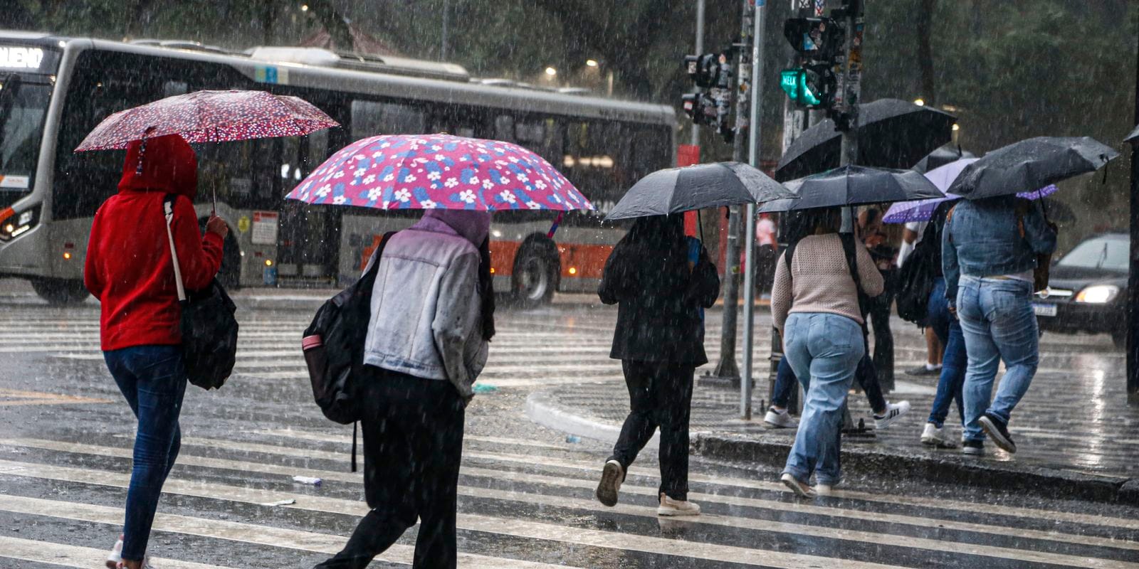 INMET emite alerta laranja: Belo Horizonte e mais 5 regiões estão em perigo